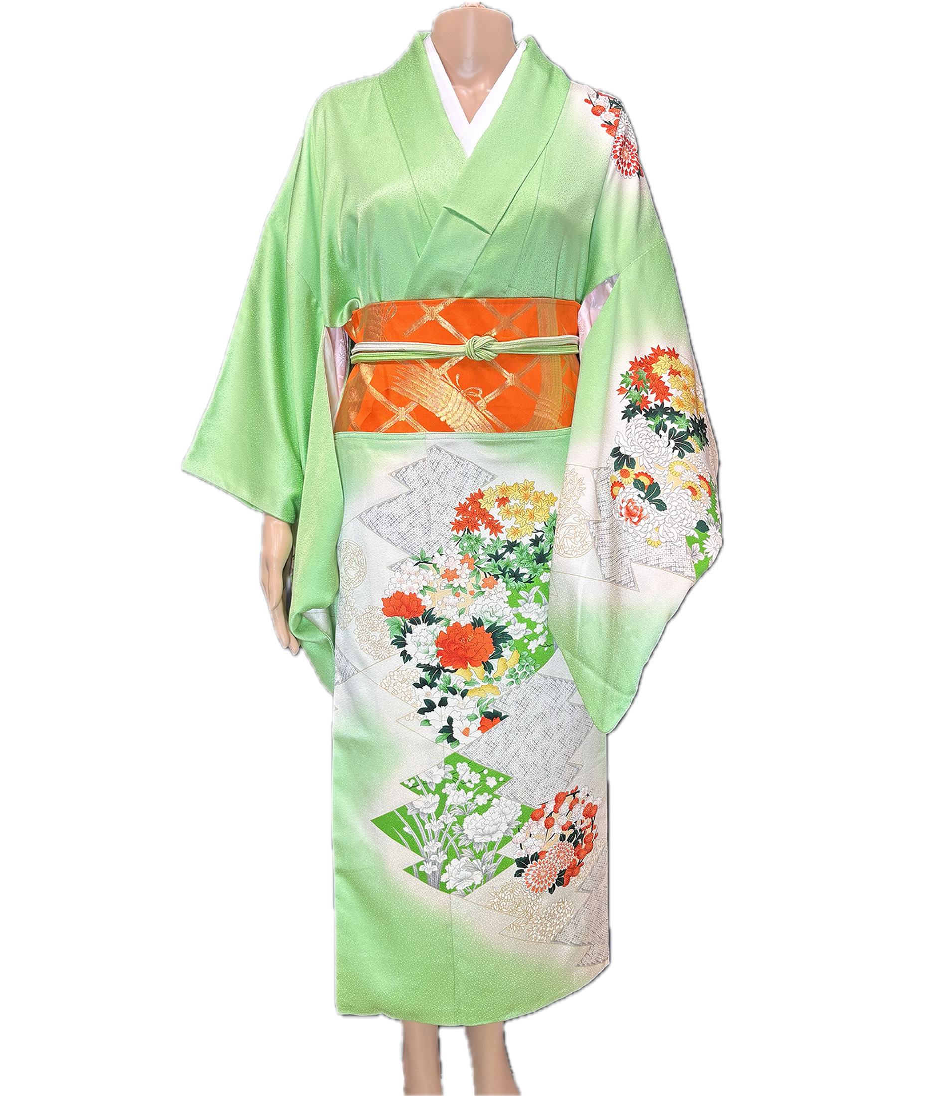 若草色に花咲く訪問着 Light-Green Homongi with Flowing Florals