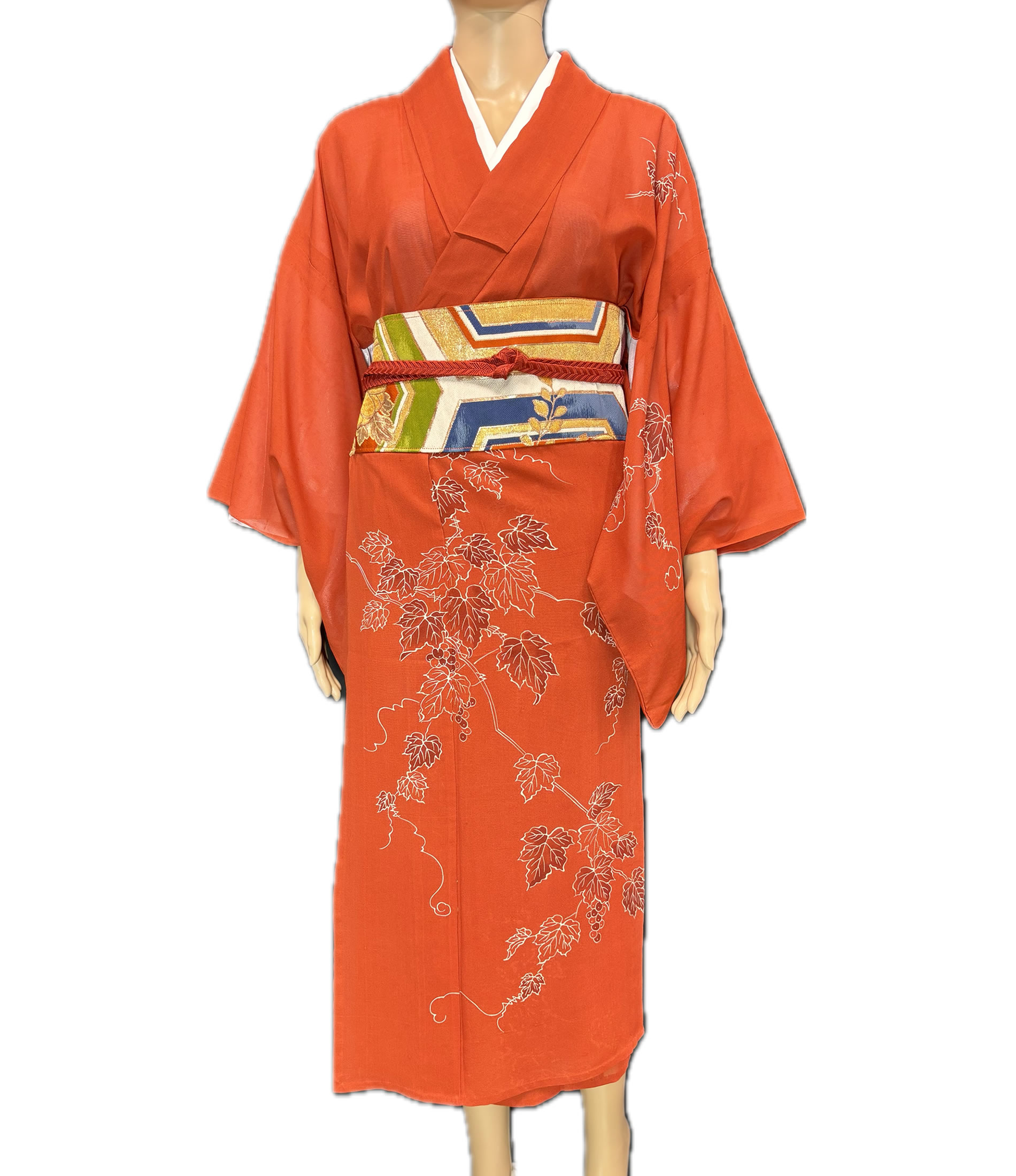 紅緋の小紋に葡萄唐草 Scarlet Komon with Grape Arabesque
